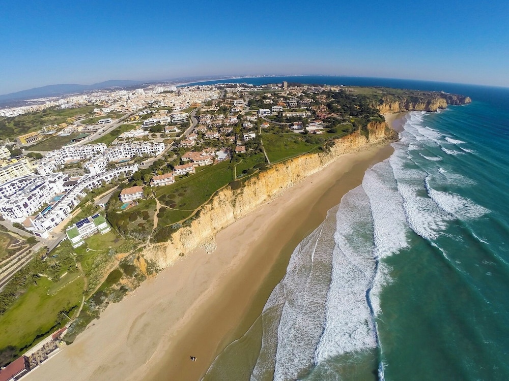 Hotel Clube Porto Mos — Beach in Lagos, Faro