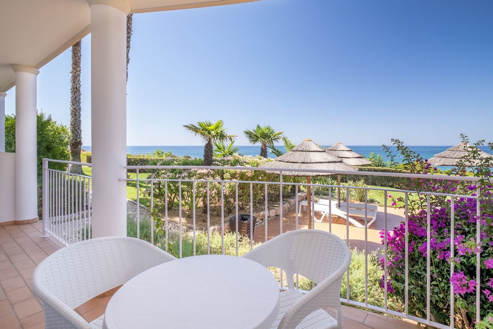Hotel Clube Porto Mos — Beach in Lagos, Faro
