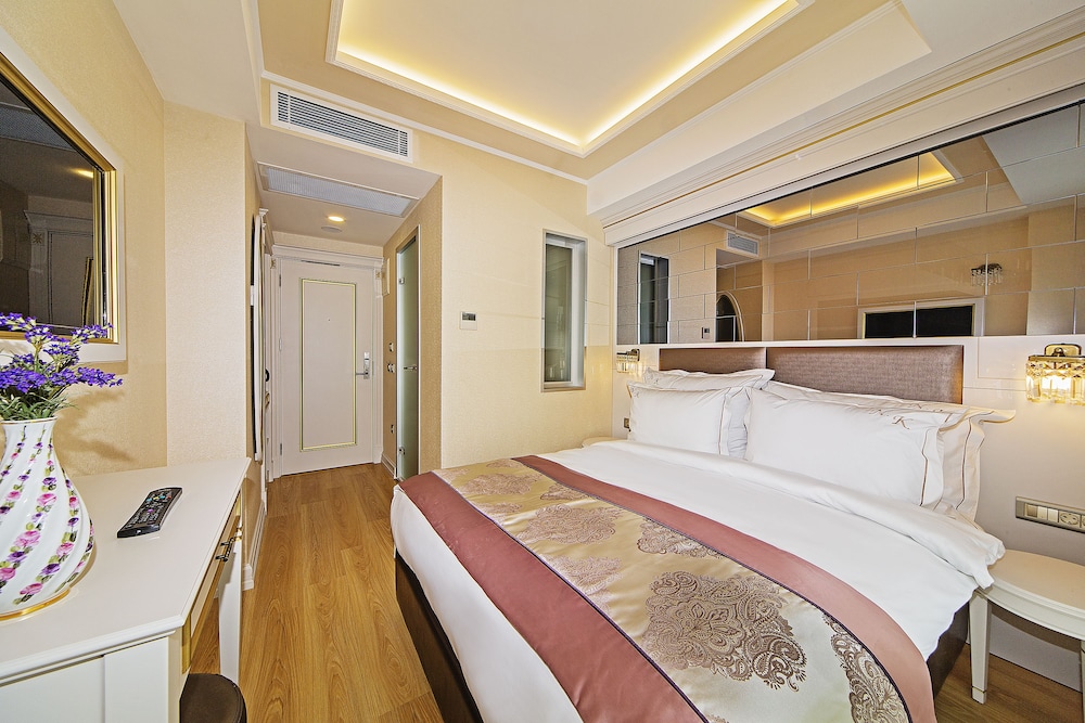 Grand Naki Hotel — Hotel rooms in Istanbul, Istanbul