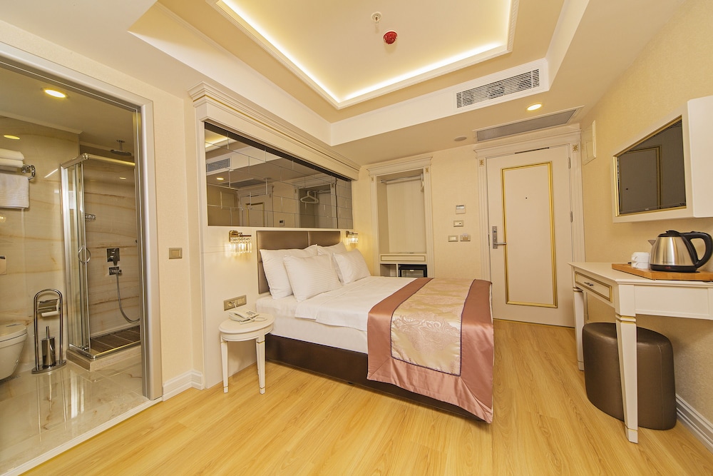 Grand Naki Hotel — Hotel rooms in Istanbul, Istanbul