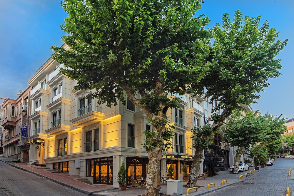 Grand Naki Hotel — Main photo in Istanbul, Istanbul
