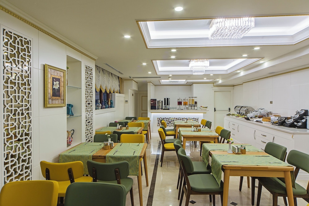 Grand Naki Hotel — Restaurant & bars in Istanbul, Istanbul