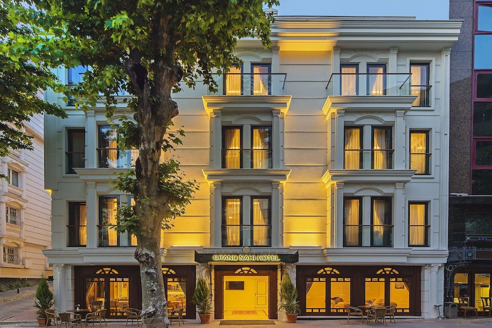 Grand Naki Hotel — Hotel building in Istanbul, Istanbul