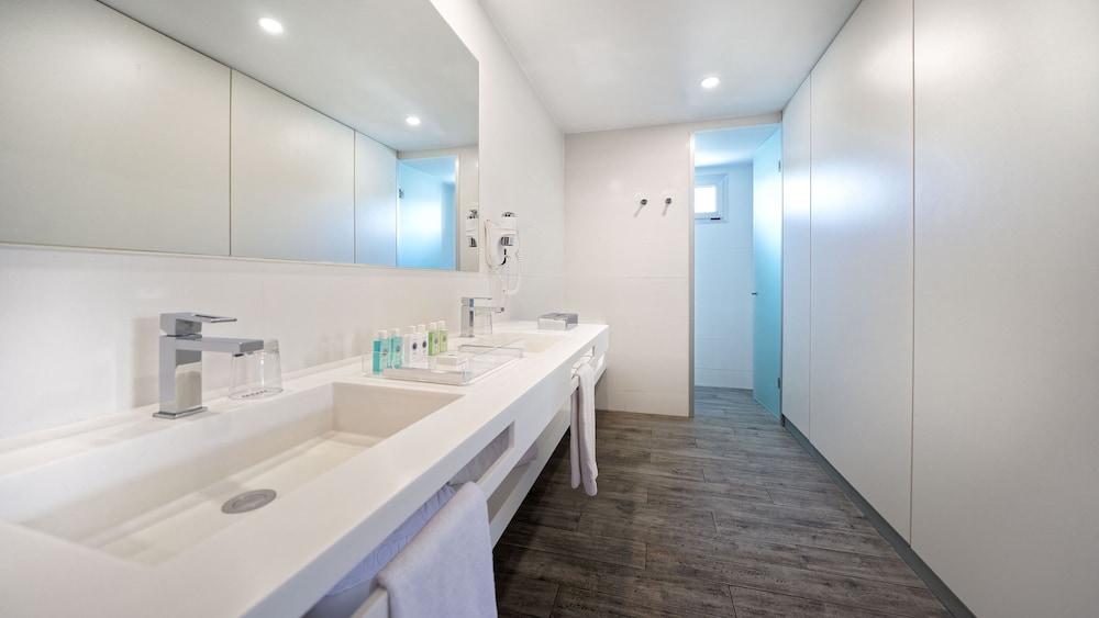 Seven Hotel & Wellness - Caters to Gay Men — Hotel rooms in Maspalomas, Canary Islands