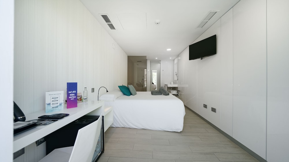 Seven Hotel & Wellness - Caters to Gay Men — Hotel rooms in Maspalomas, Canary Islands