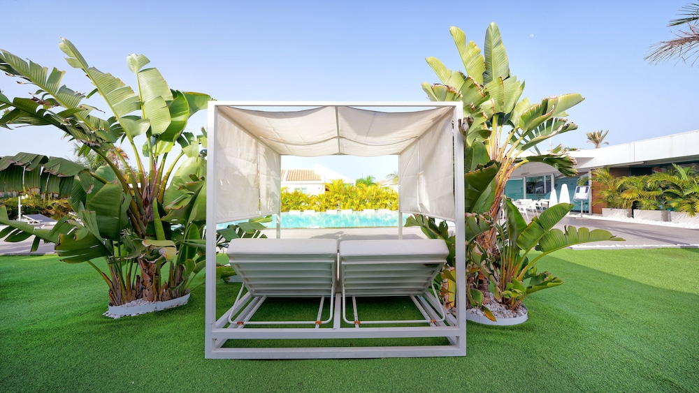 Seven Hotel & Wellness - Caters to Gay Men — Swimming pool in Maspalomas, Canary Islands