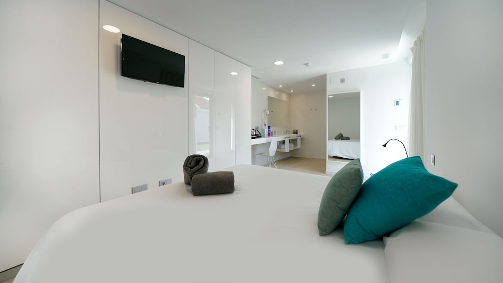 Seven Hotel & Wellness - Caters to Gay Men — Hotel rooms in Maspalomas, Canary Islands