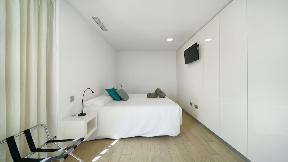 Seven Hotel & Wellness - Caters to Gay Men — Hotel rooms in Maspalomas, Canary Islands