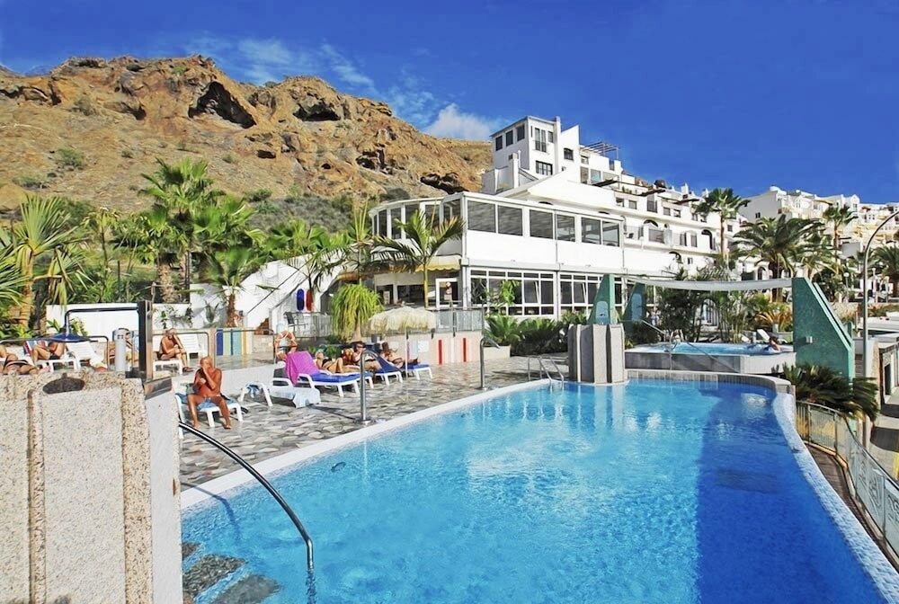 Apartamentos Curasol — Pool in Puerto Rico, Canary Islands