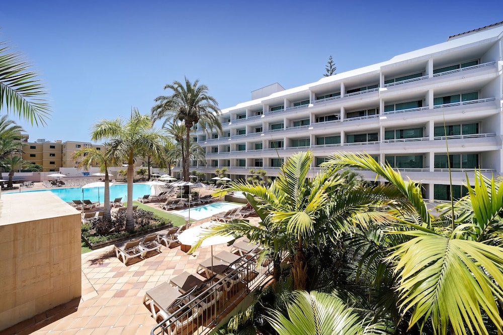 Akeah Broncemar — Swimming pool in Playa del Ingles, Canary Islands
