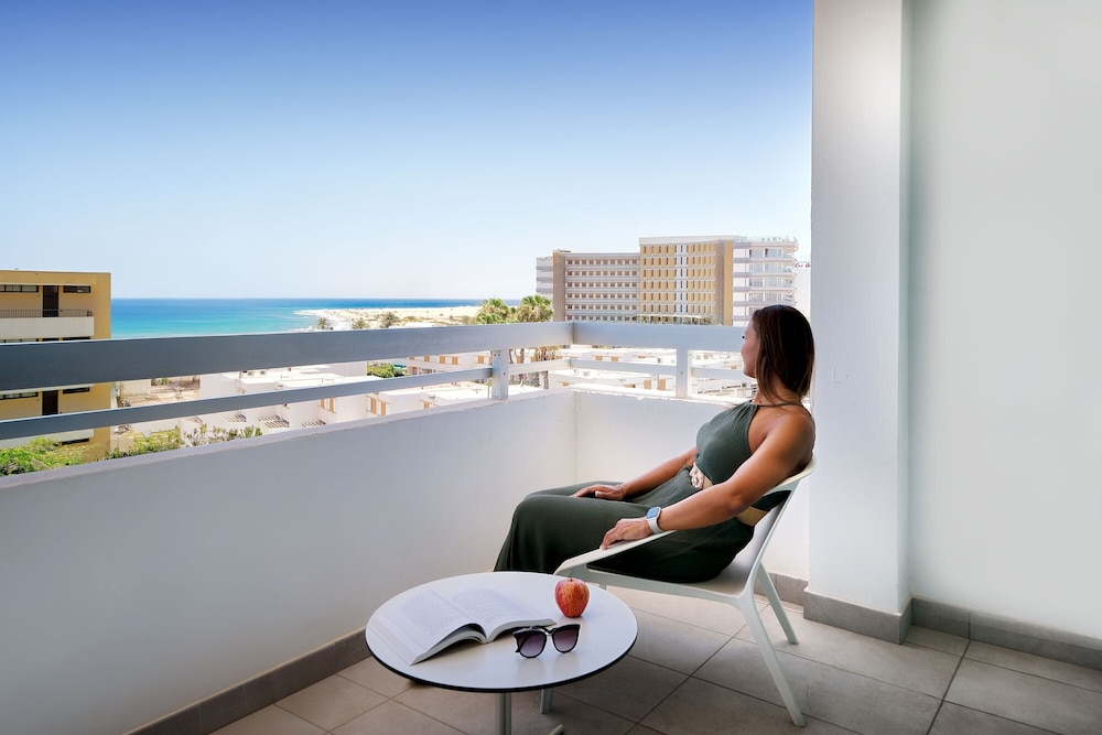 Akeah Broncemar — Hotel rooms in Playa del Ingles, Canary Islands