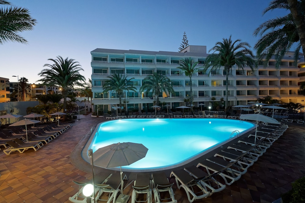 Akeah Broncemar — Swimming pool in Playa del Ingles, Canary Islands