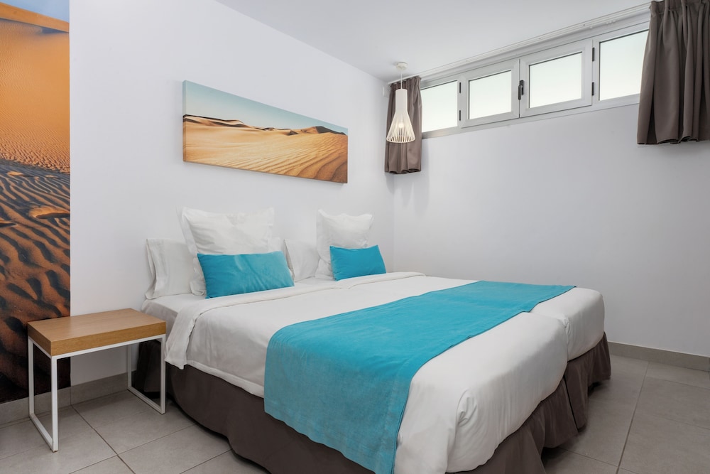 Akeah Broncemar — Hotel rooms in Playa del Ingles, Canary Islands