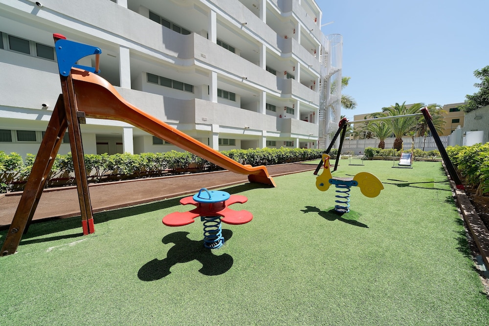 Akeah Broncemar — Attractions for children in Playa del Ingles, Canary Islands