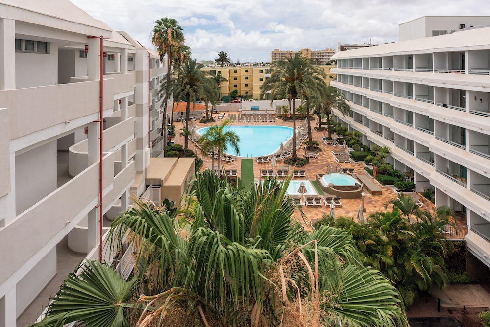 Akeah Broncemar — Swimming pool in Playa del Ingles, Canary Islands