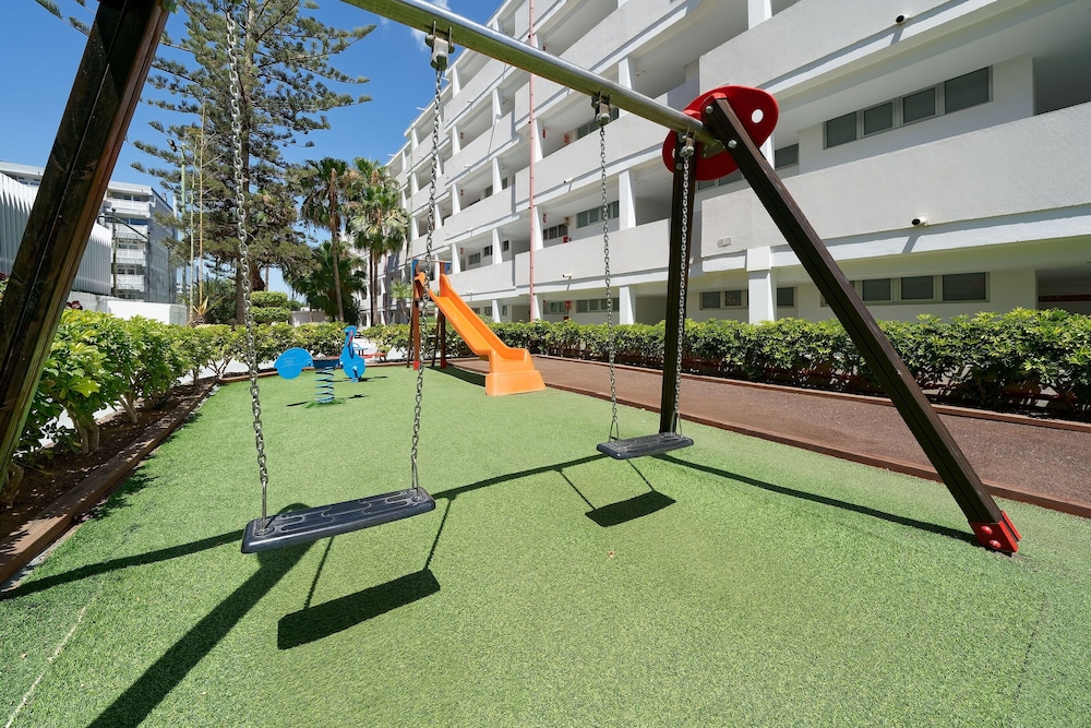 Akeah Broncemar — Attractions for children in Playa del Ingles, Canary Islands