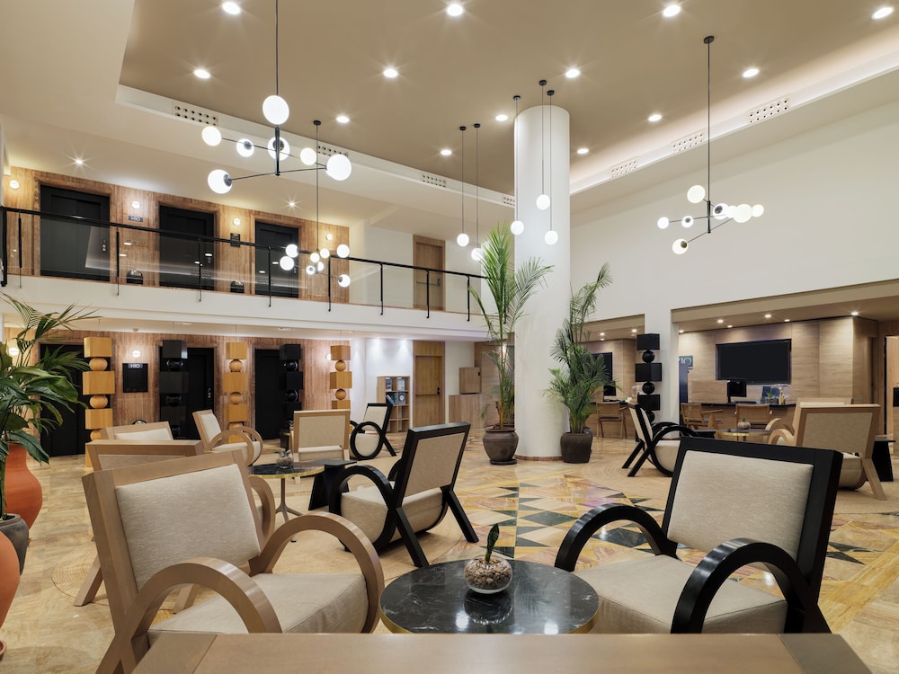 H10 Costa Mogán — Hotel building in Puerto Rico, Canary Islands