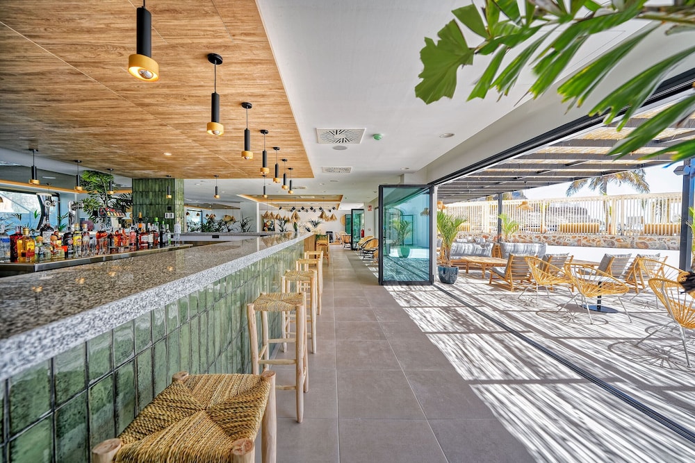 H10 Costa Mogán — Restaurant & bars in Puerto Rico, Canary Islands