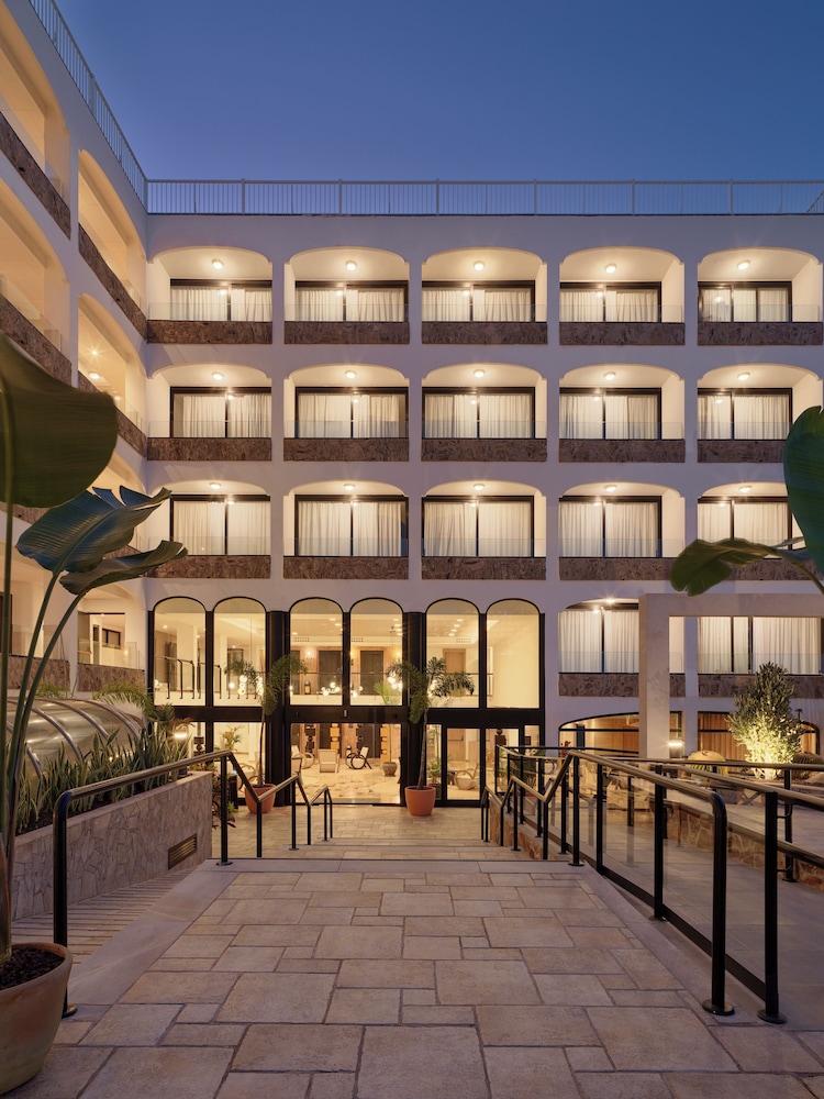 H10 Costa Mogán — Hotel building in Puerto Rico, Canary Islands