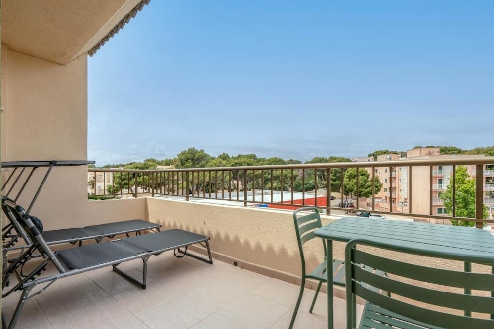 Guya Wave Hotel — Hotel rooms in Cala Ratjada, Balearic Islands