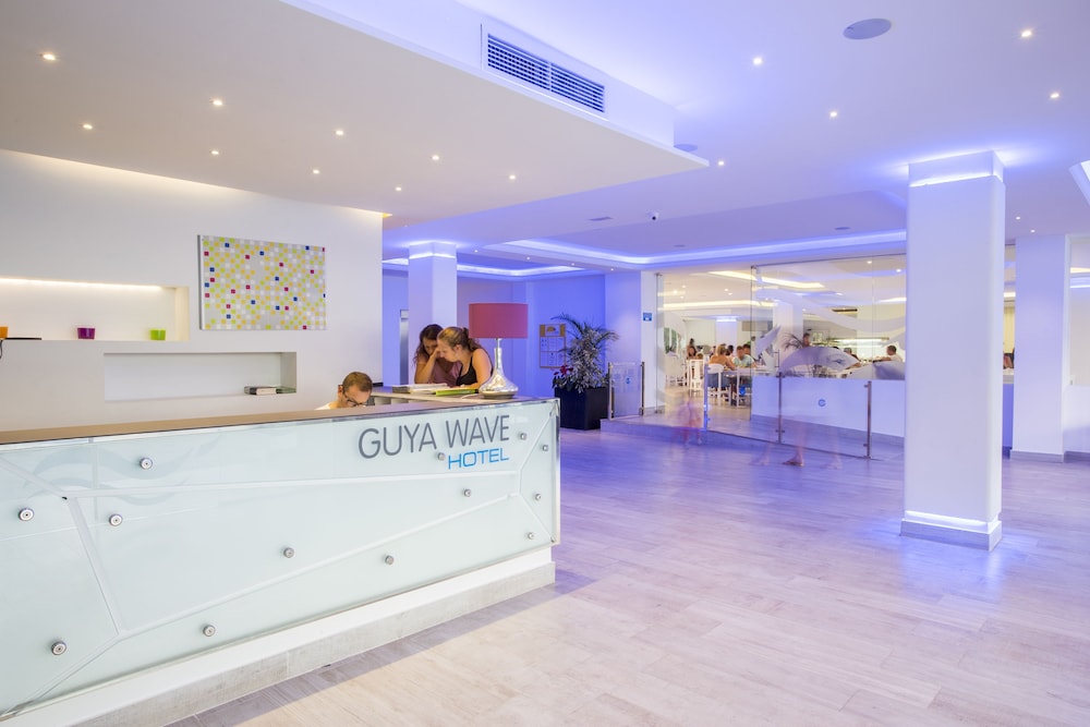 Guya Wave Hotel — Restaurant & bars in Cala Ratjada, Balearic Islands
