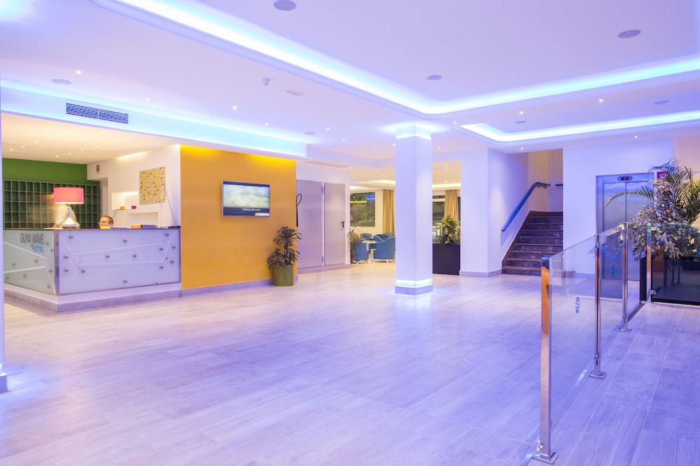 Guya Wave Hotel — Hotel building in Cala Ratjada, Balearic Islands