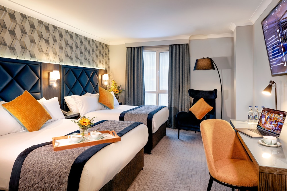 Camden Court Hotel — Hotel rooms in Dublin, Dublin City