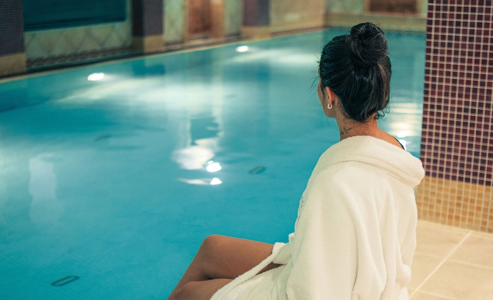 Camden Court Hotel — Spa in Dublin, Dublin City