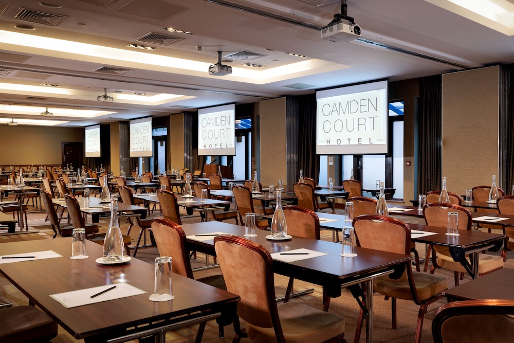 Camden Court Hotel — Hotel building in Dublin, Dublin City