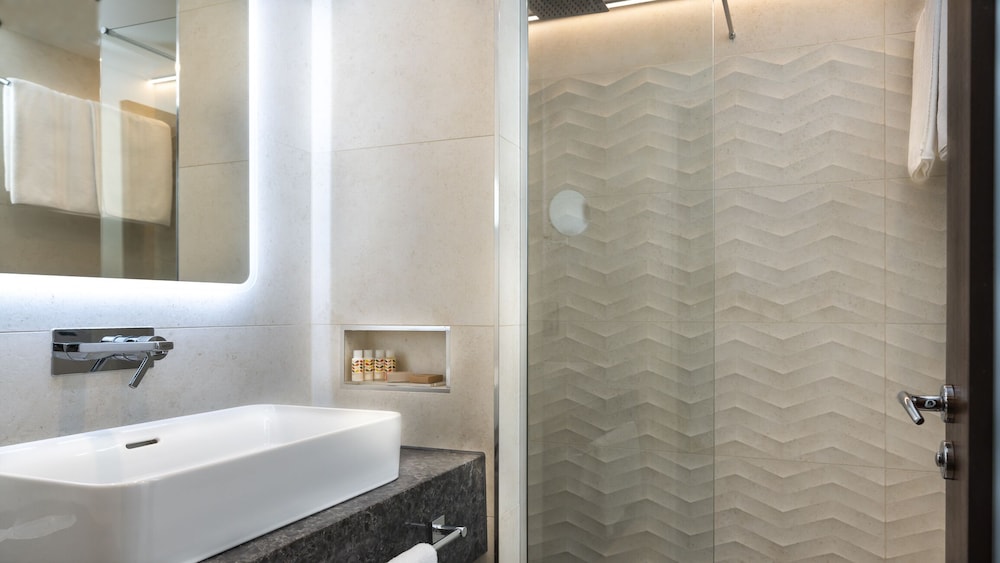 Camden Court Hotel — Hotel rooms in Dublin, Dublin City