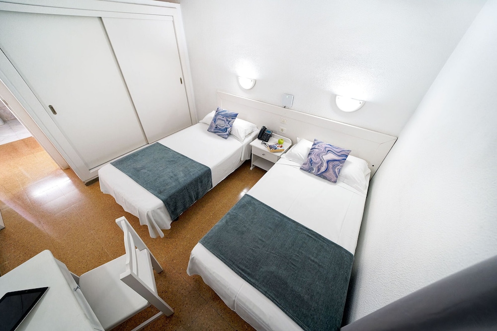 Apartamentos Rio Piedras — Hotel rooms in Puerto Rico, Canary Islands