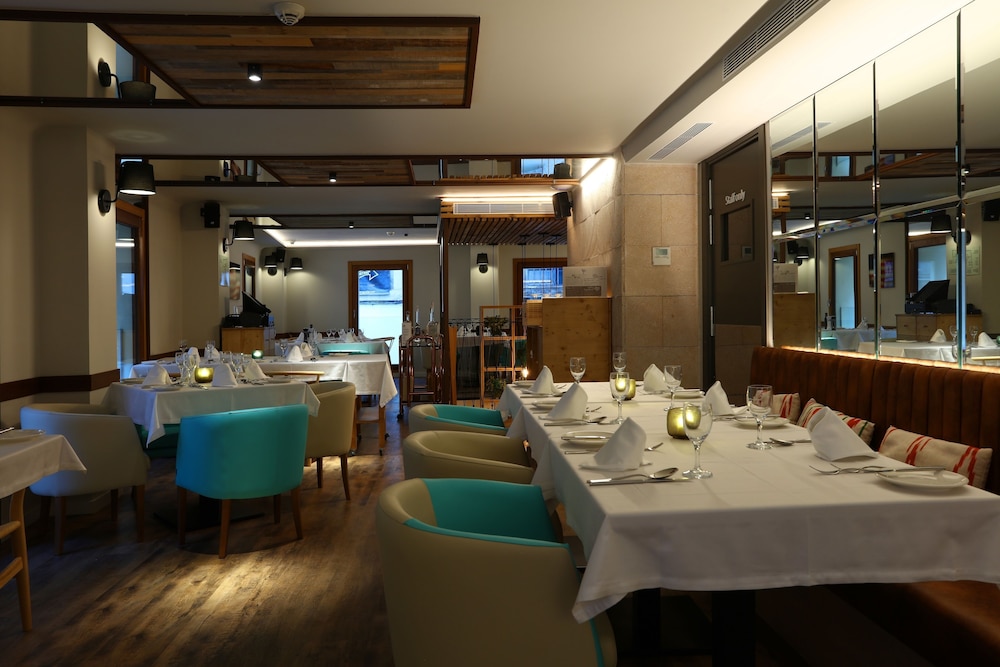 BO Hotel — Restaurant & bars in Palma de Mallorca, Balearic Islands