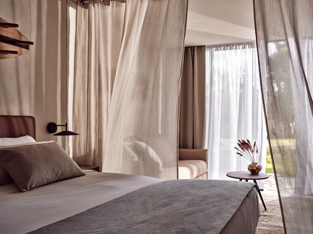 Domes Aulūs Zante - All Inclusive - Autograph Collection — Hotel rooms in Laganas, Ionian Islands
