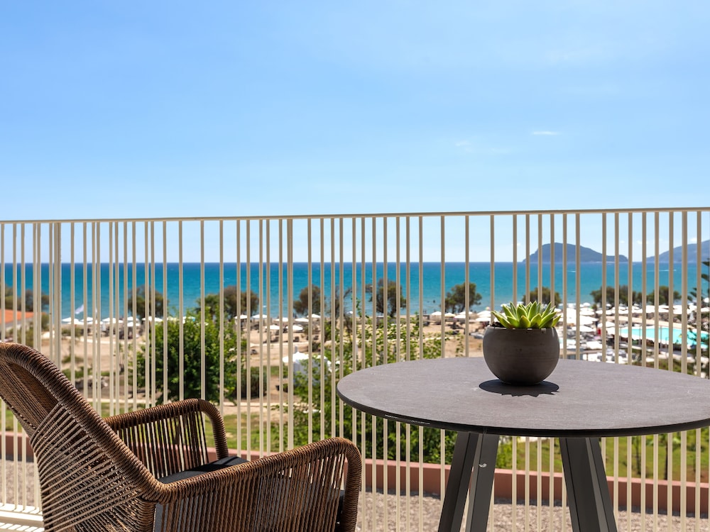 Domes Aulūs Zante - All Inclusive - Autograph Collection — Beach in Laganas, Ionian Islands