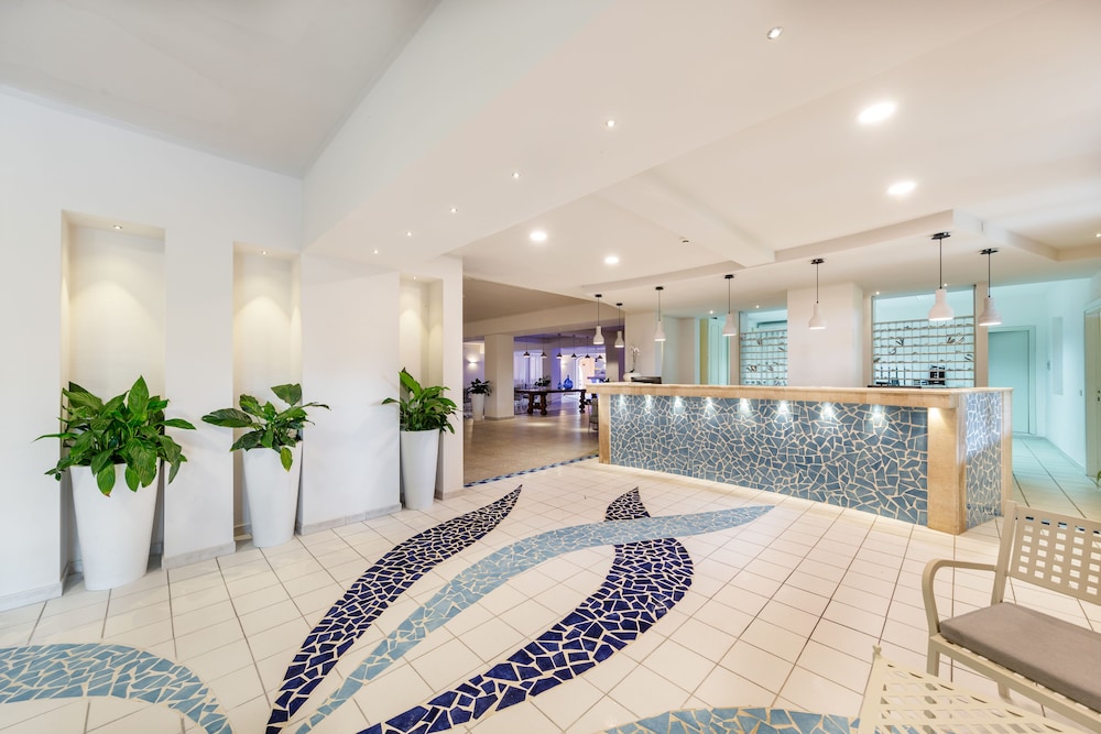 Blu Hotel Laconia Village — Hotel building in Arzachena, Sardinia