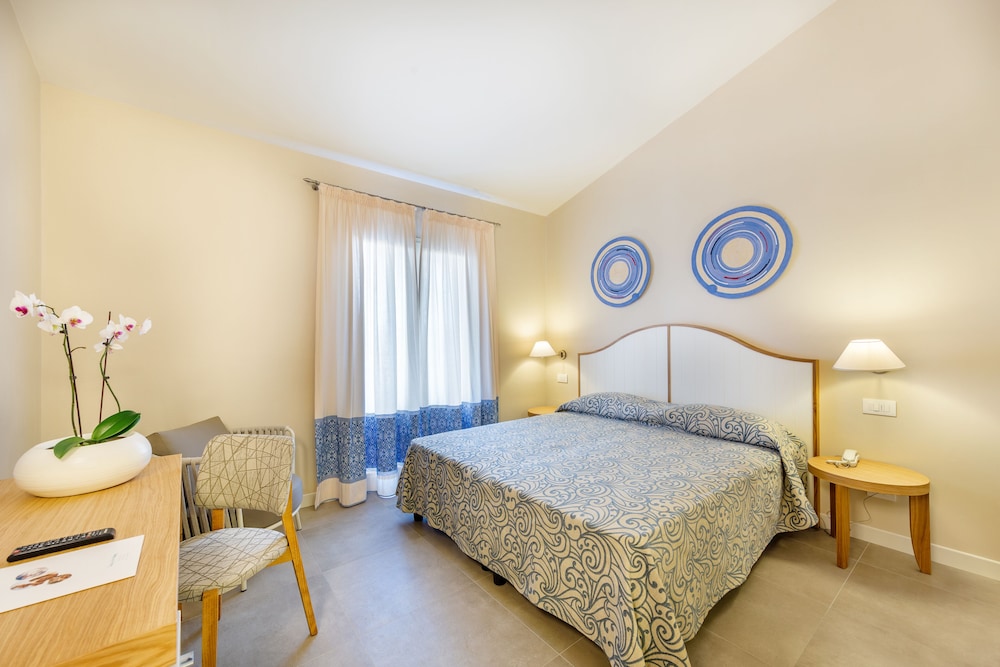 Blu Hotel Laconia Village — Hotel rooms in Arzachena, Sardinia