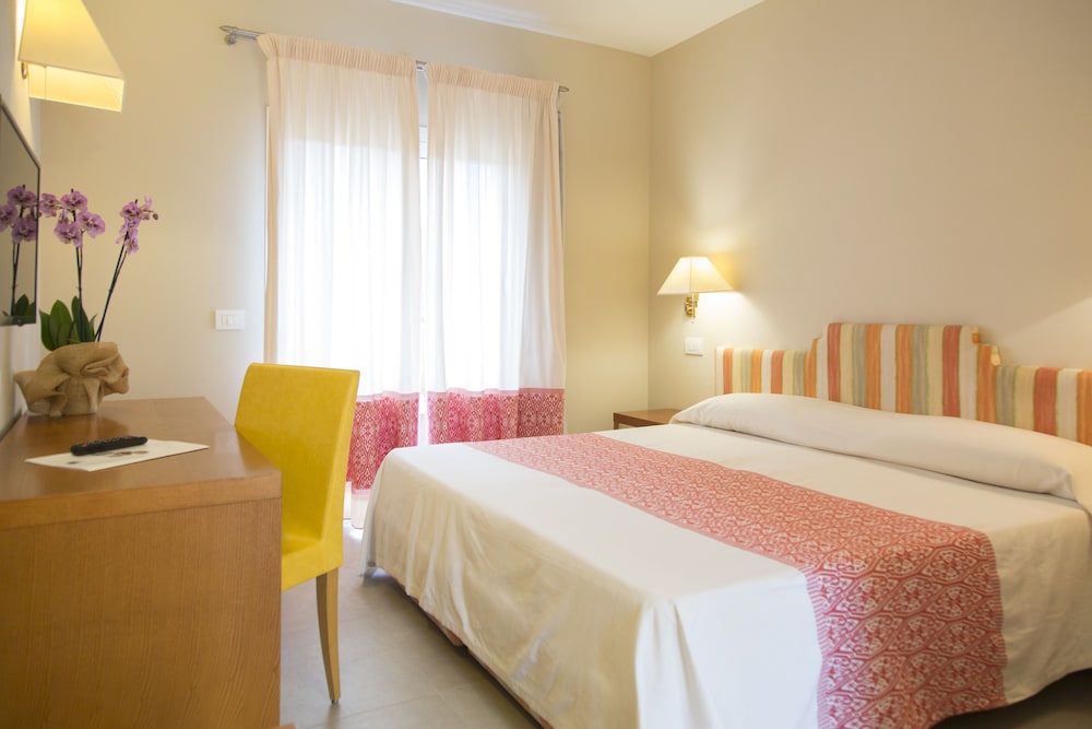 Blu Hotel Laconia Village — Hotel rooms in Arzachena, Sardinia