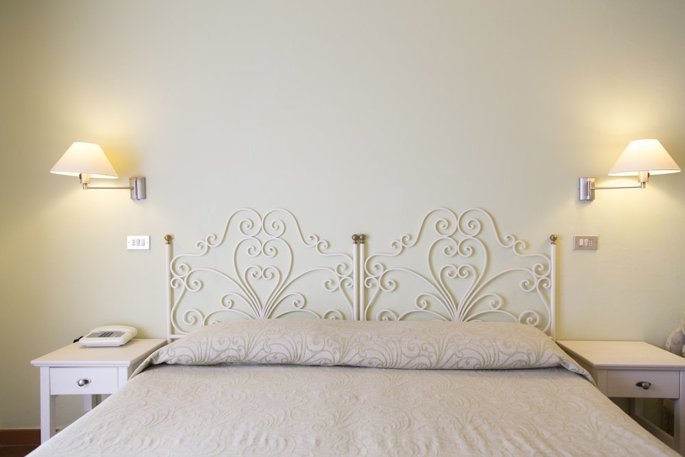 Blu Hotel Laconia Village — Hotel rooms in Arzachena, Sardinia