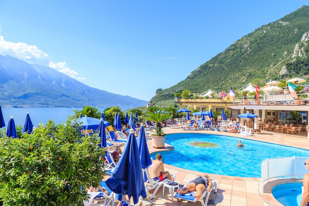 Hotel Cristina — Swimming pool in Limone sul Garda, Lombardy