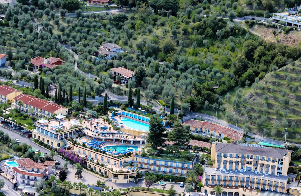 Hotel Cristina — Swimming pool in Limone sul Garda, Lombardy