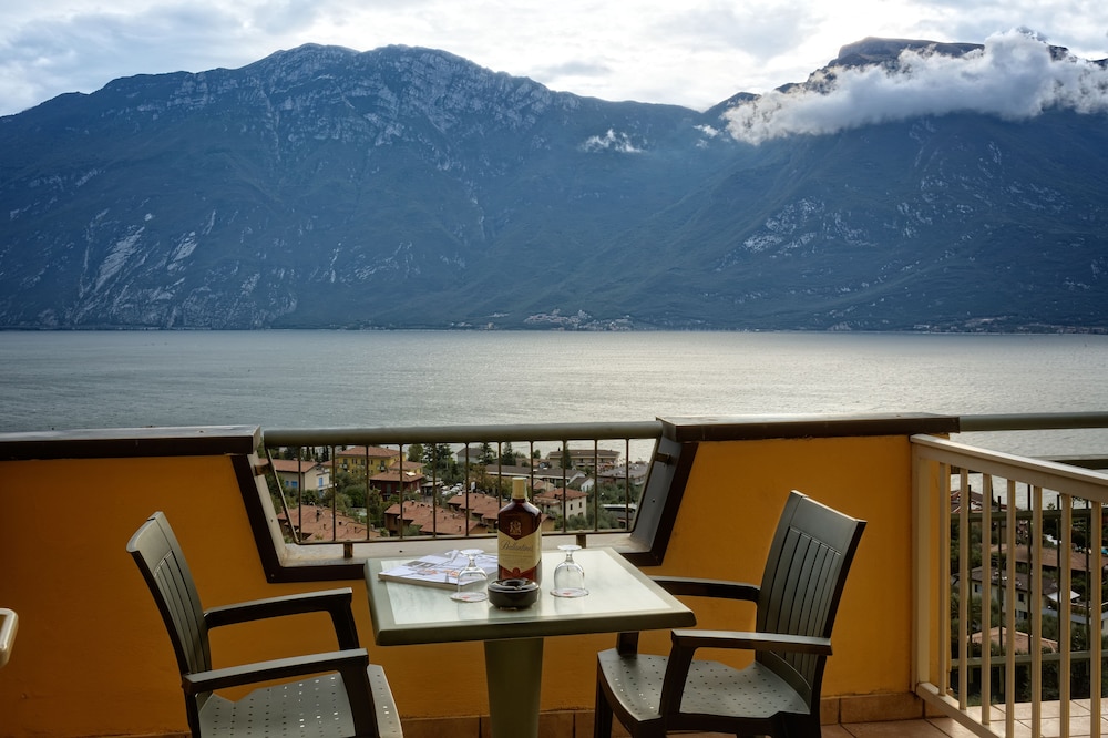 Hotel Cristina — Restaurant & bars in Limone sul Garda, Lombardy