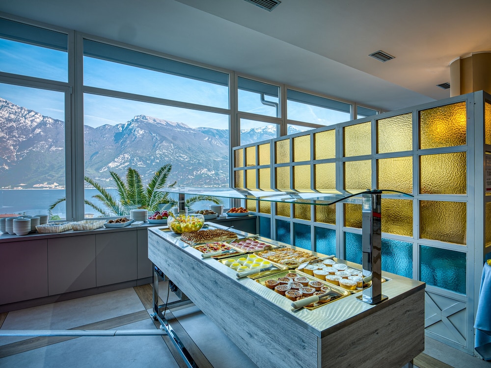 Hotel Cristina — Restaurant & bars in Limone sul Garda, Lombardy