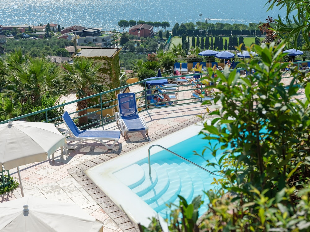 Hotel Cristina — Swimming pool in Limone sul Garda, Lombardy