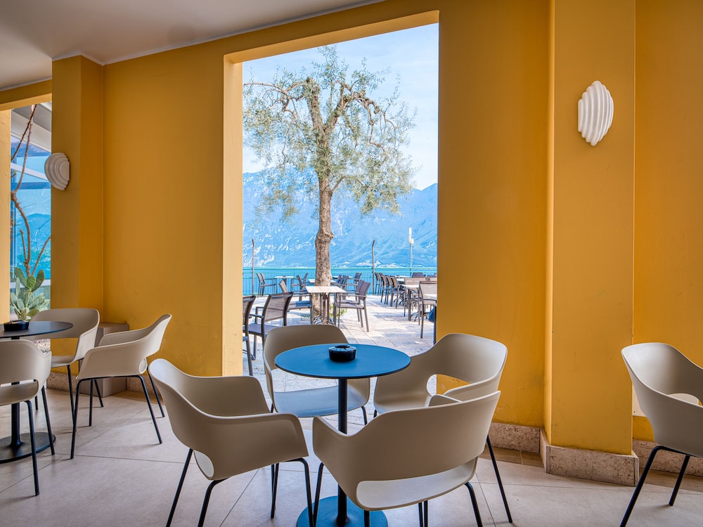 Hotel Cristina — Restaurant & bars in Limone sul Garda, Lombardy
