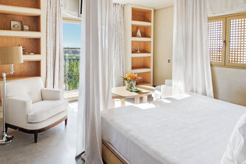 The Villas at Bahia del Duque — Hotel rooms in Costa Adeje, Canary Islands