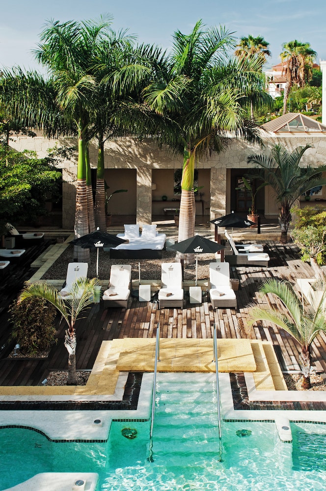 The Villas at Bahia del Duque — Swimming pool in Costa Adeje, Canary Islands