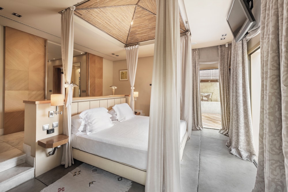 The Villas at Bahia del Duque — Hotel rooms in Costa Adeje, Canary Islands