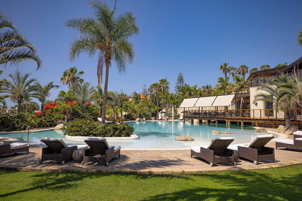 The Villas at Bahia del Duque — Swimming pool in Costa Adeje, Canary Islands