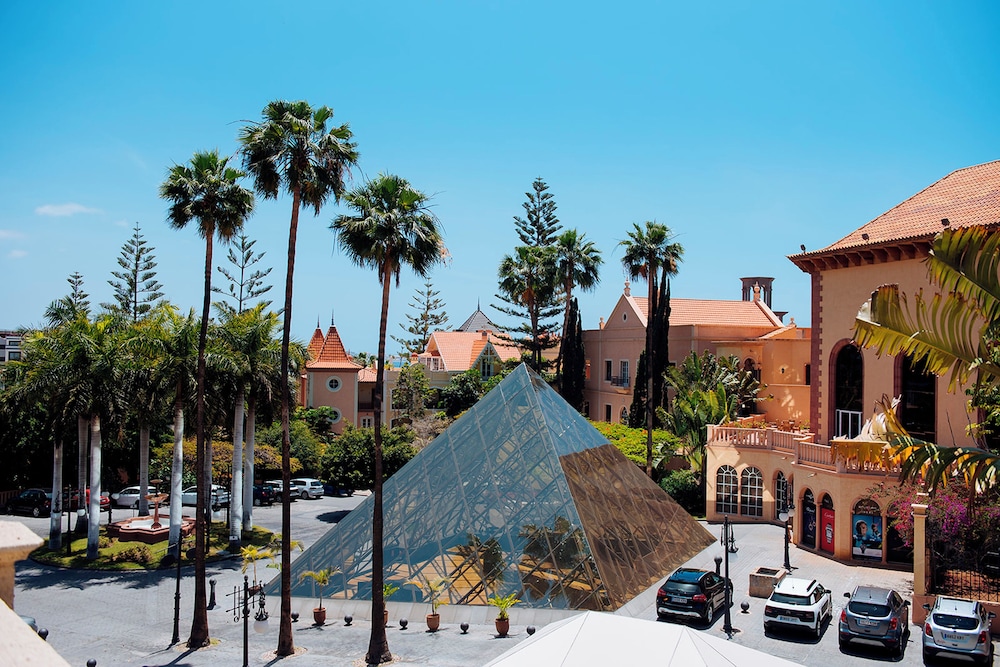 The Villas at Bahia del Duque — Attractions in the area in Costa Adeje, Canary Islands