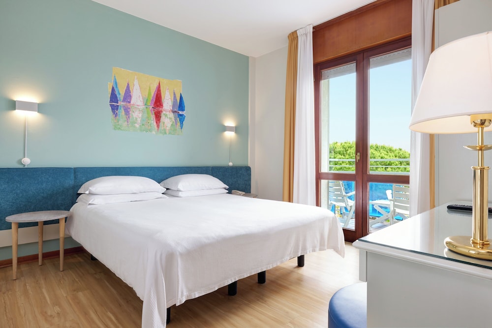 Hotel Croce di Malta — Hotel rooms in Jesolo, Veneto